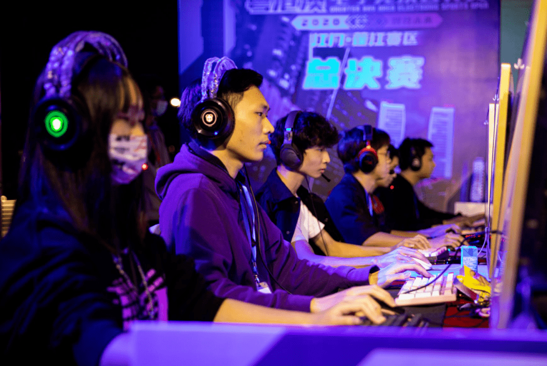 少年足球发 少年足球发