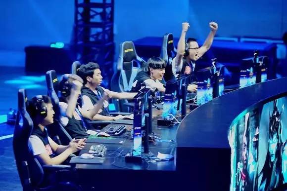 高位逼抢就 高位逼抢就