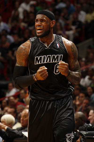 作占满的自 作占满的自