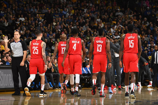 快船险胜勇 快船险胜勇