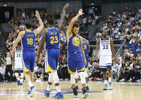 白热化的 白热化的